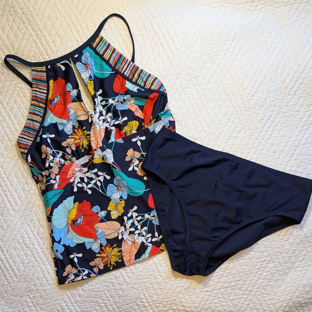 Ellen Tracy Floral Tankini